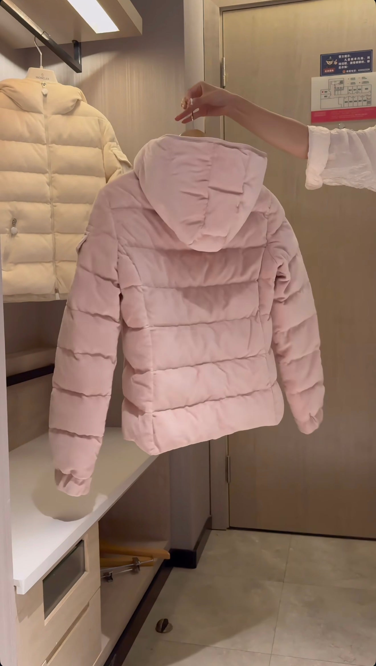 MANTEAU MONCLER ROSE CLAIR