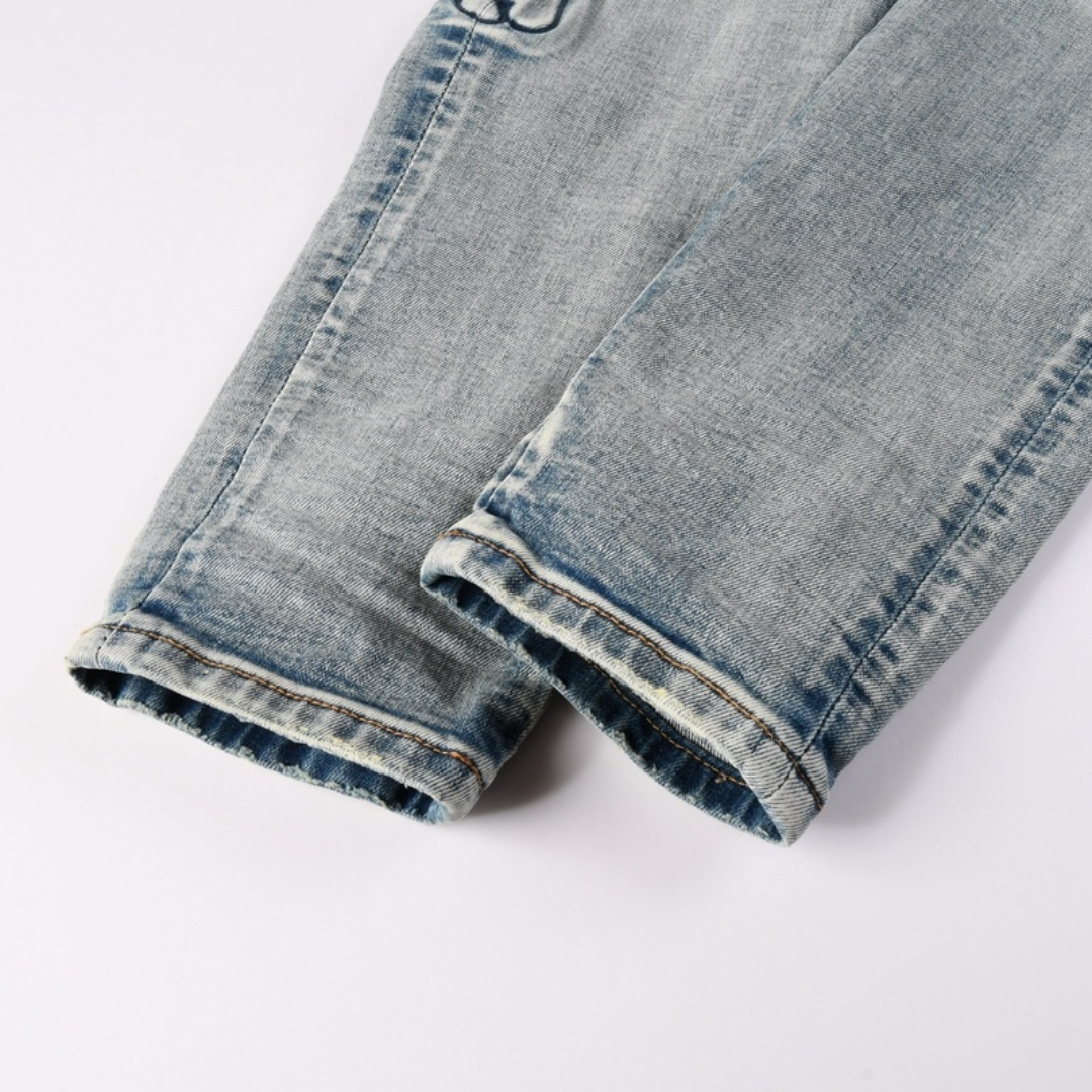 Jean Amr Gradient Bones