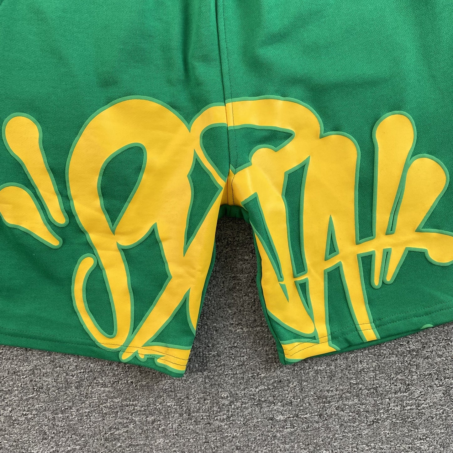 SYNA WORLD SHORTS VERT