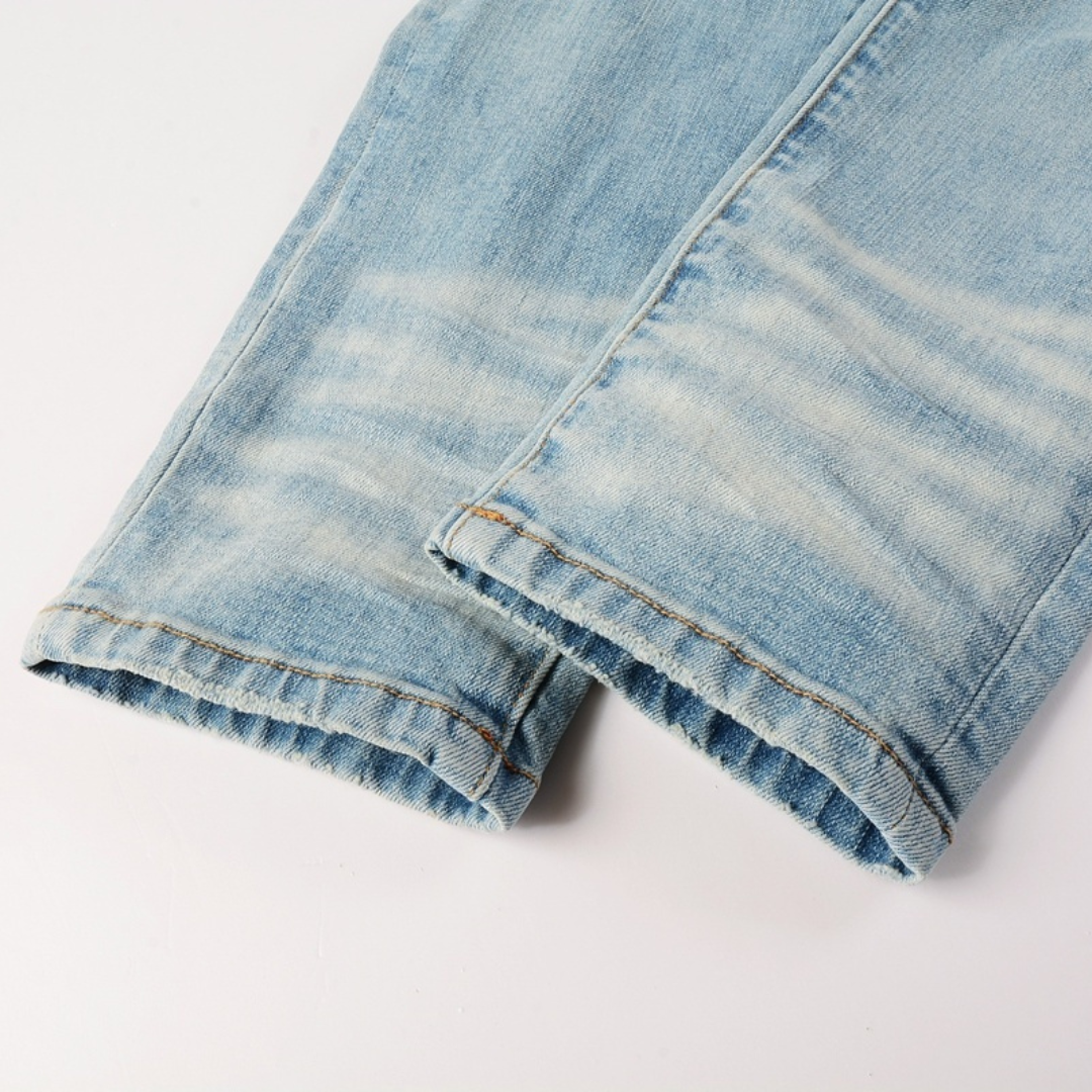 Amr M.A Bar Blue Jeans