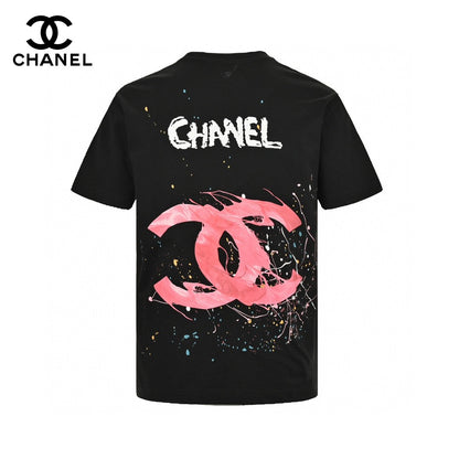 T-shirt noir Chanel à logo rose éclaboussé