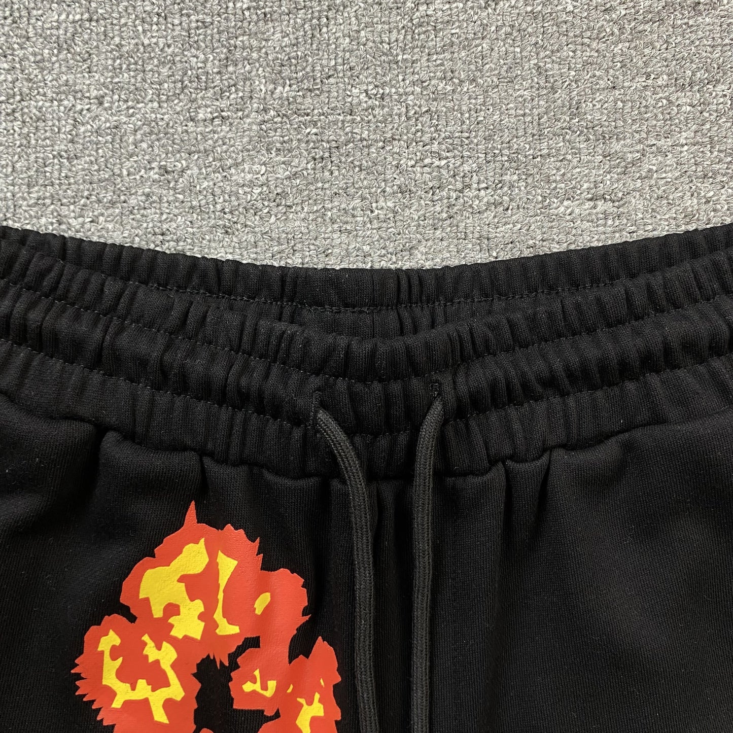 Short en coton noir DENIM TEARS x OFFSET avec couronne