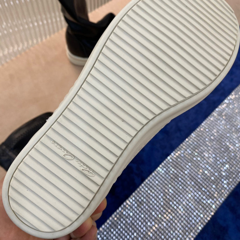 Baskets montantes chaussettes