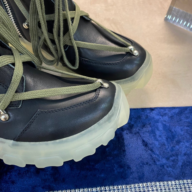 Bottes de combat Rick Owens - Cuir noir avec lacets olive et semelle translucide