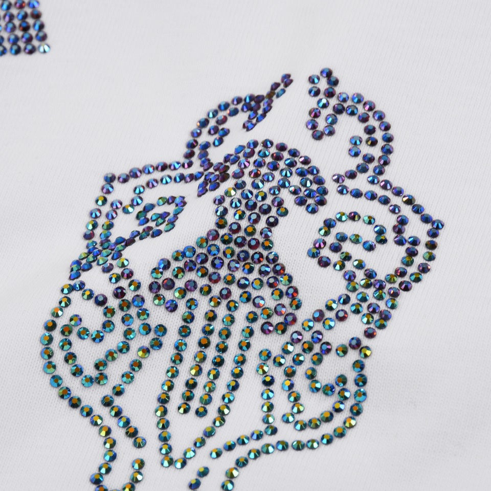 T-SHIRT BLANC À MOTIFS DE CŒURS CHROMÉS ET PAILLETTES