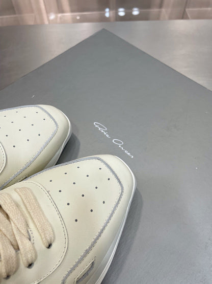 Baskets bicolores roses à accents