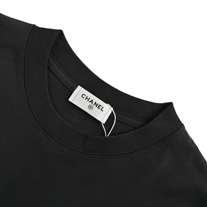 T-shirt noir à logo Chanel