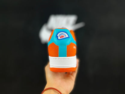 NIKE AIR FORCE 1 Basse "Orange/Bleu"