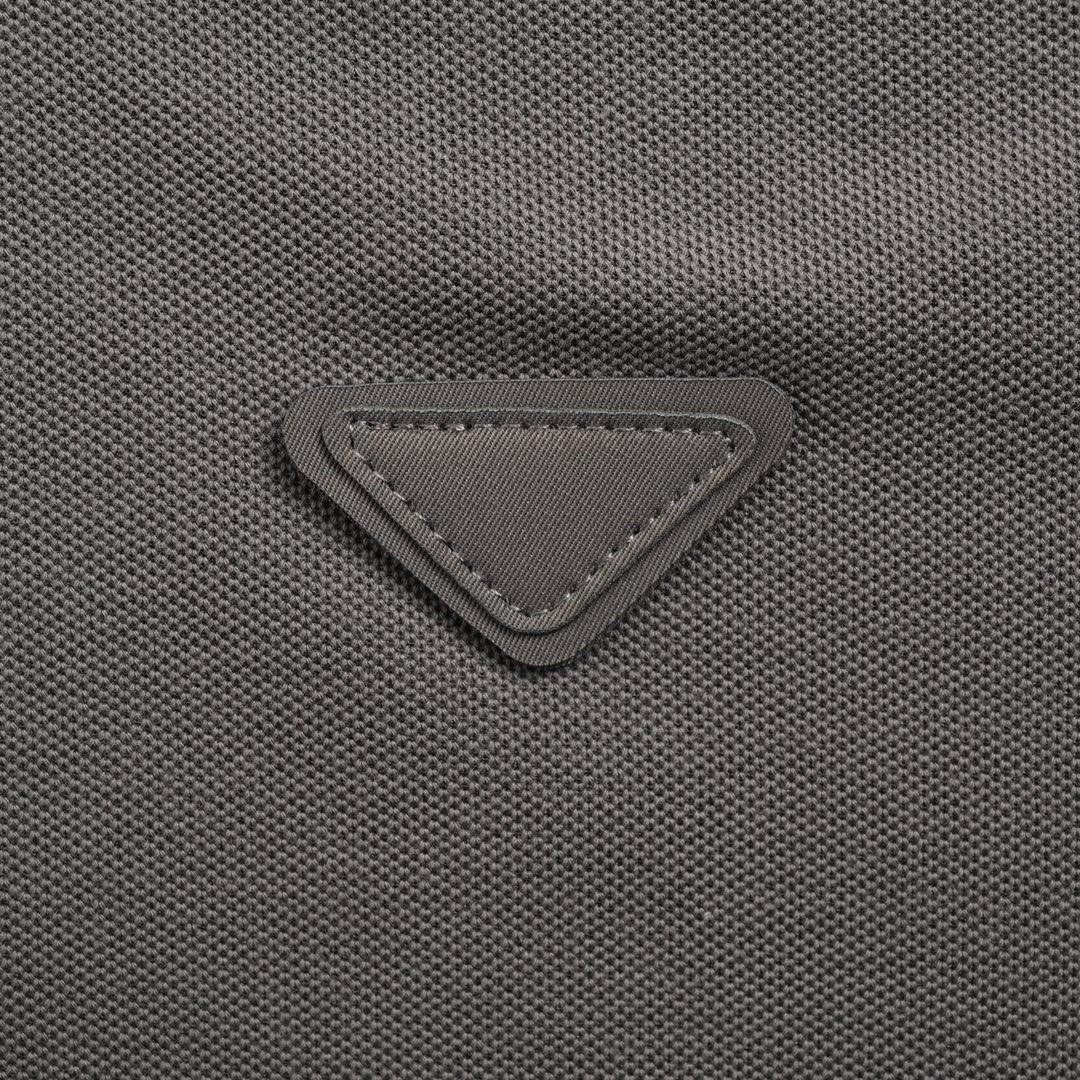 Polo gris classique Prada