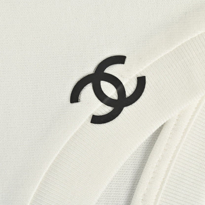 T-shirt Chanel à logo minimaliste (blanc)
