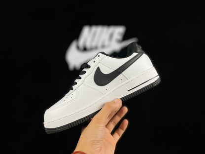 NIKE AIR FORCE 1 Low "Leather OG Blanc/Noir"