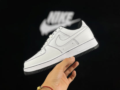 NIKE AIR FORCE 1 '07