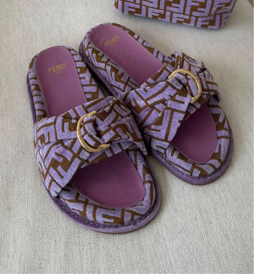 Sandales Fendi violettes