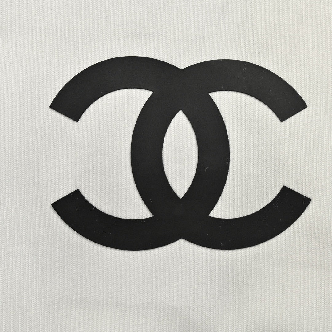 T-shirt Chanel à double logo C (blanc)