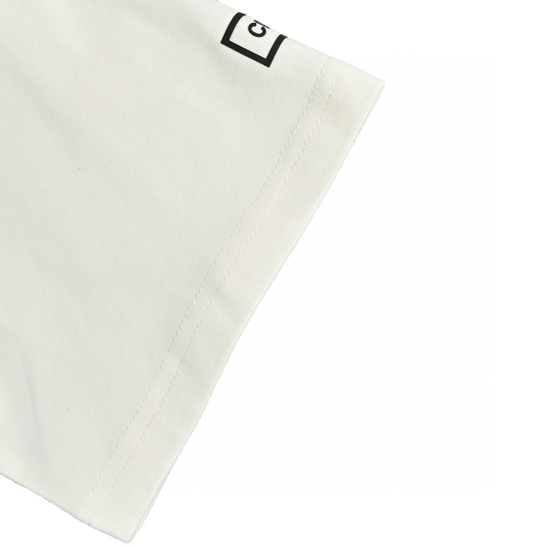 T-shirt Chanel à logo minimaliste (blanc)