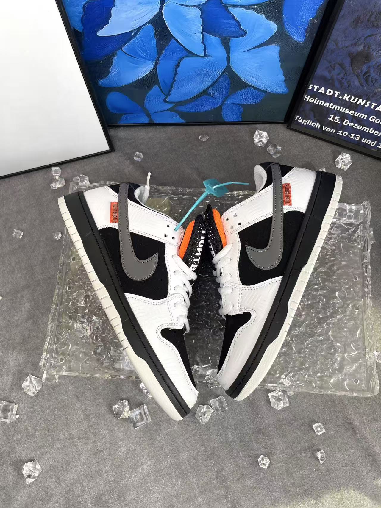 Nike SB Dunk Low 'Reverse Panda': A Monochrome Masterpiece, Reimagined.