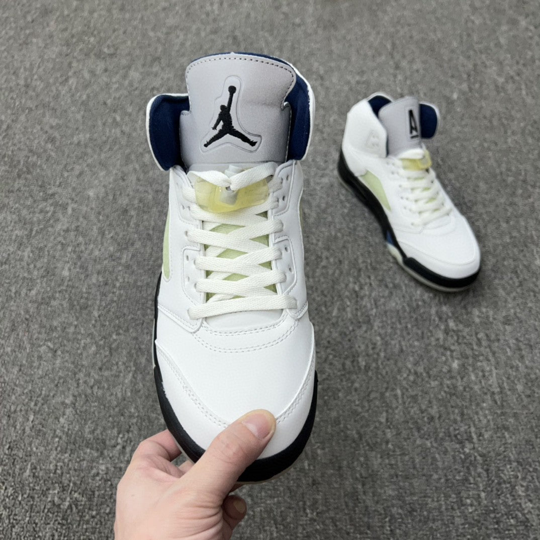 JORDAN 5 White and Black