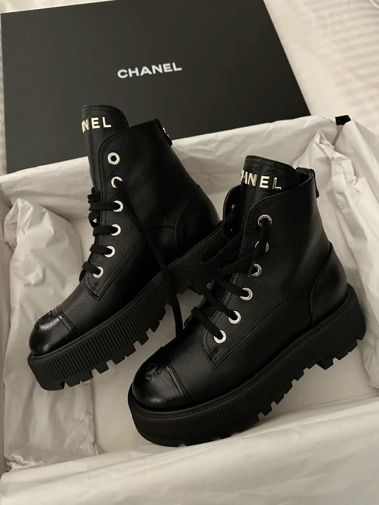 CC LACE UP LOGO ANKLE BOOTS