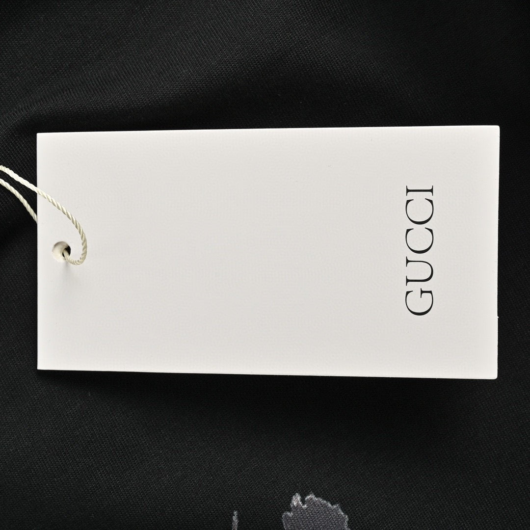 T-shirt Gucci à logo fraise (noir)