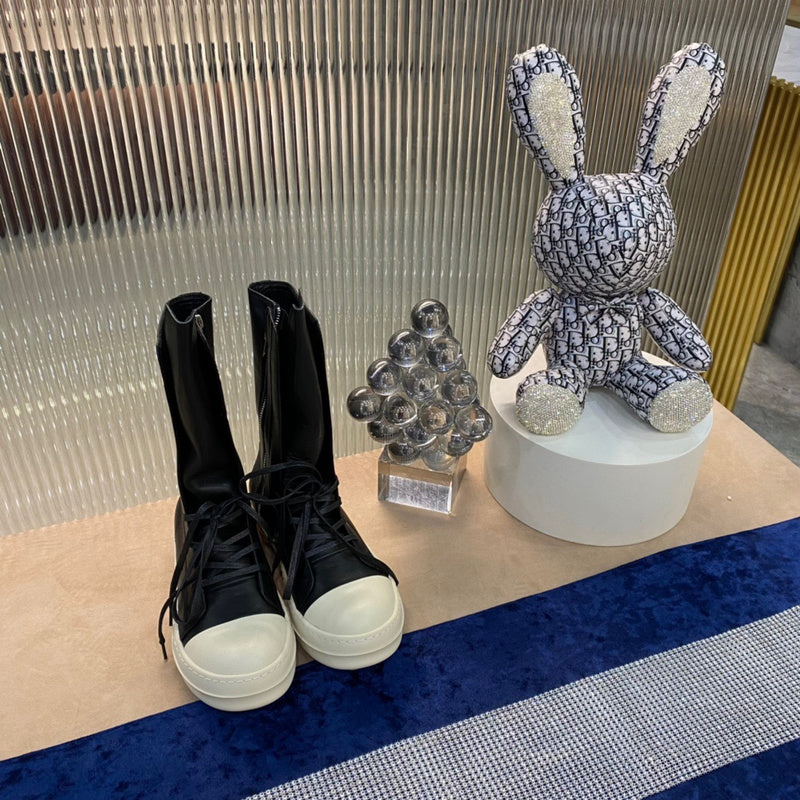 Bottes de combat montantes en cuir