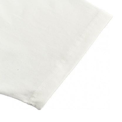 T-shirt blanc à col croisé avec motif cœurs chromés