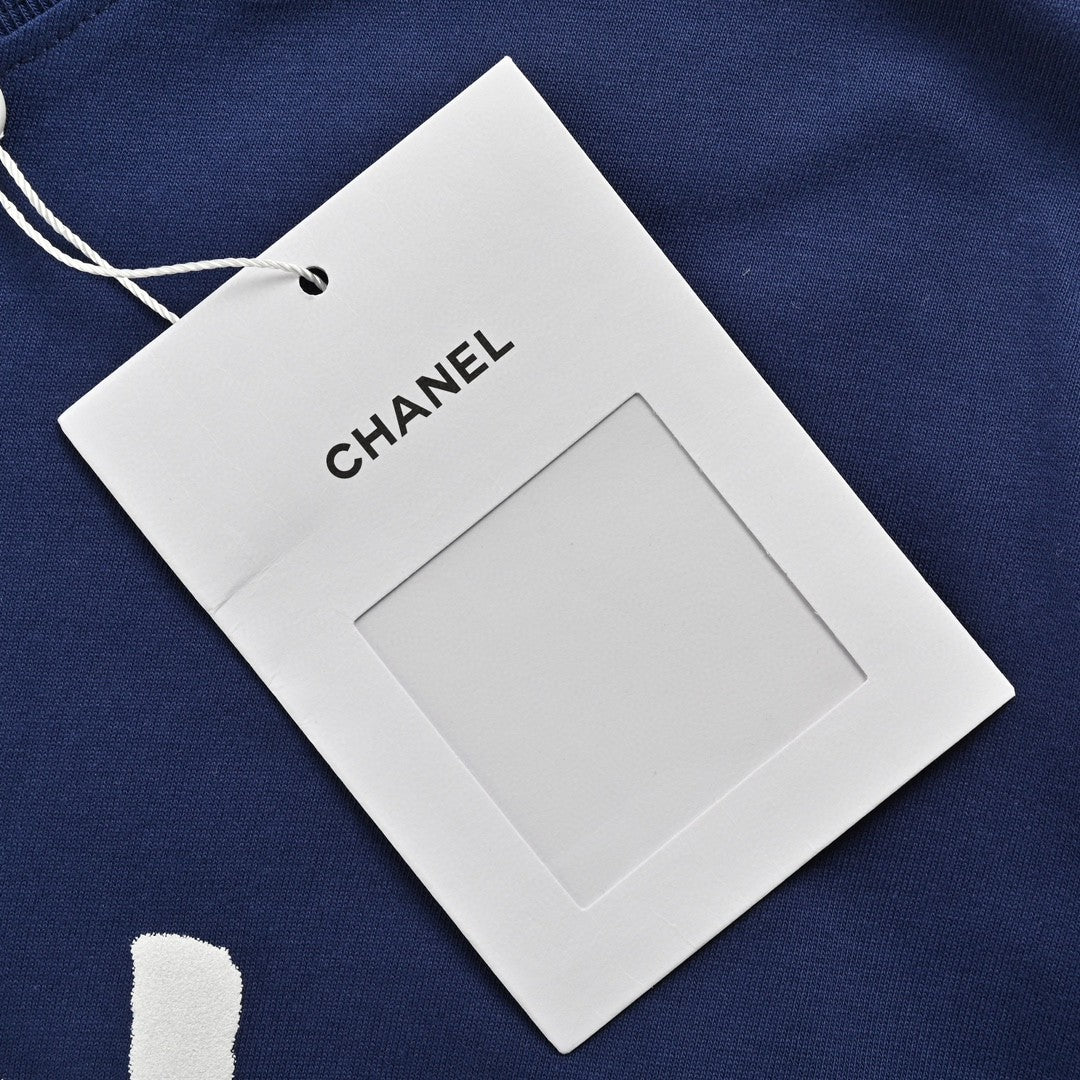 T-shirt à logo Chanel (bleu marine)