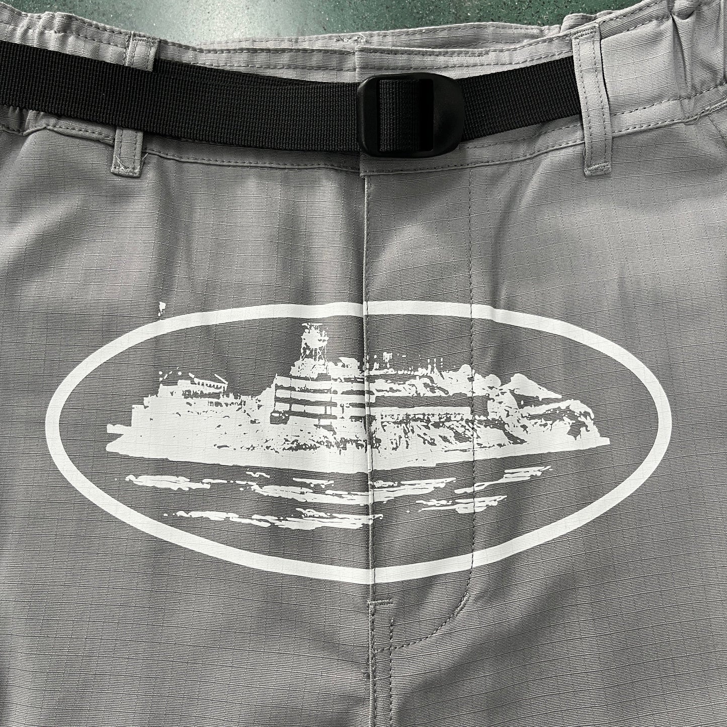 "alcatraz" cargo shorts grey