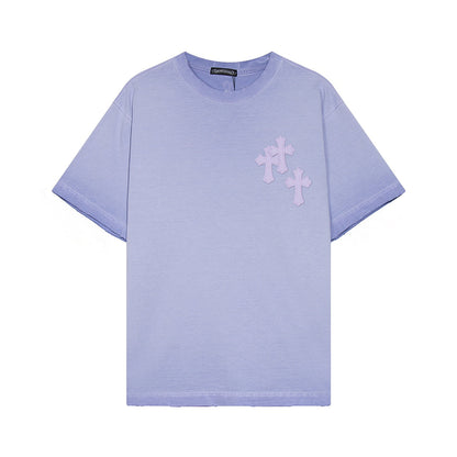 T-shirt à écusson croisé en forme de cœur chromé, bleu clair délavé