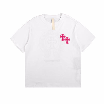 T-SHIRT BLANC ROSE AVEC LOGO DE FER À CHEVAL ET CŒURS CHROMÉS