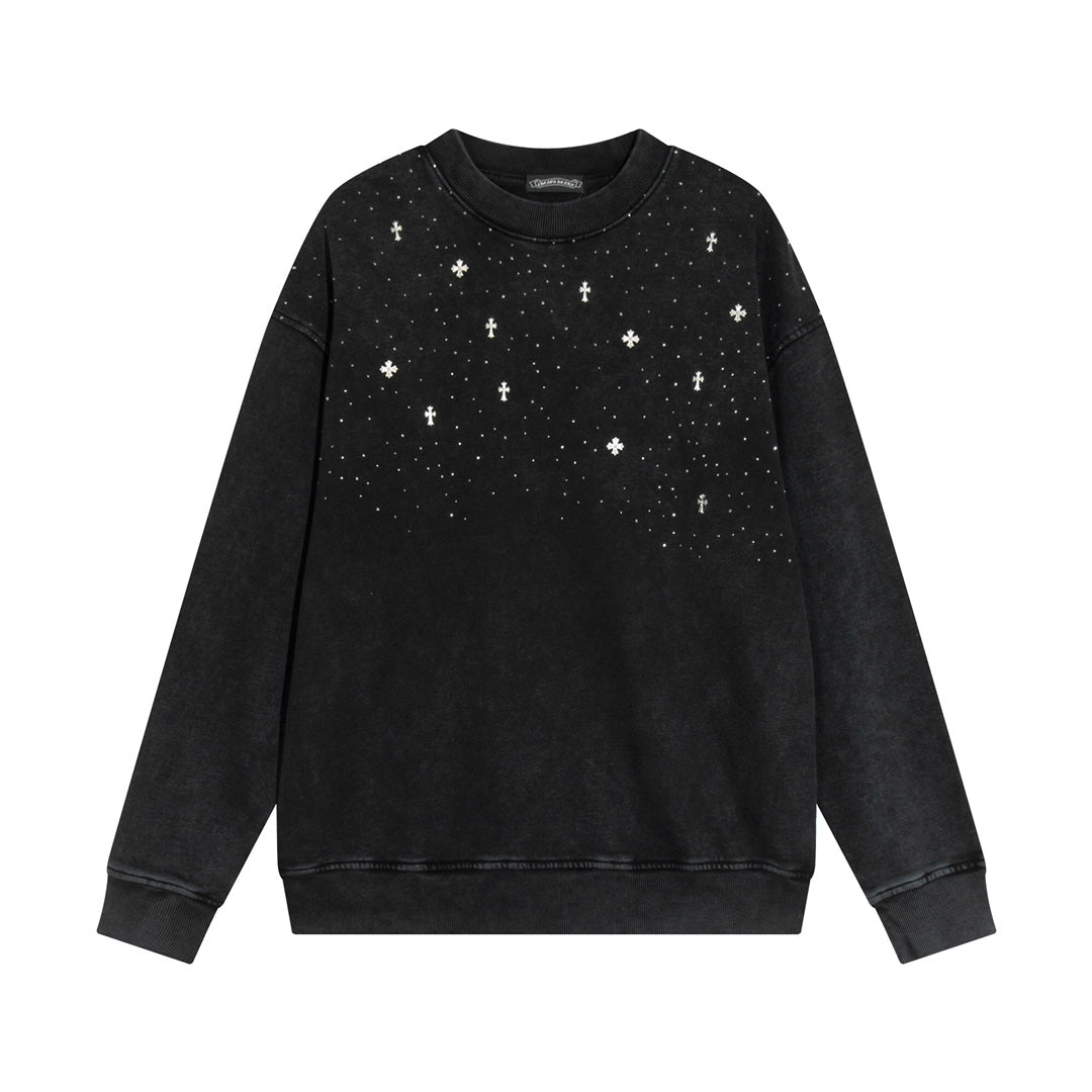 Sweat-shirt noir délavé à motifs de cœurs chromés et de strass étoilés