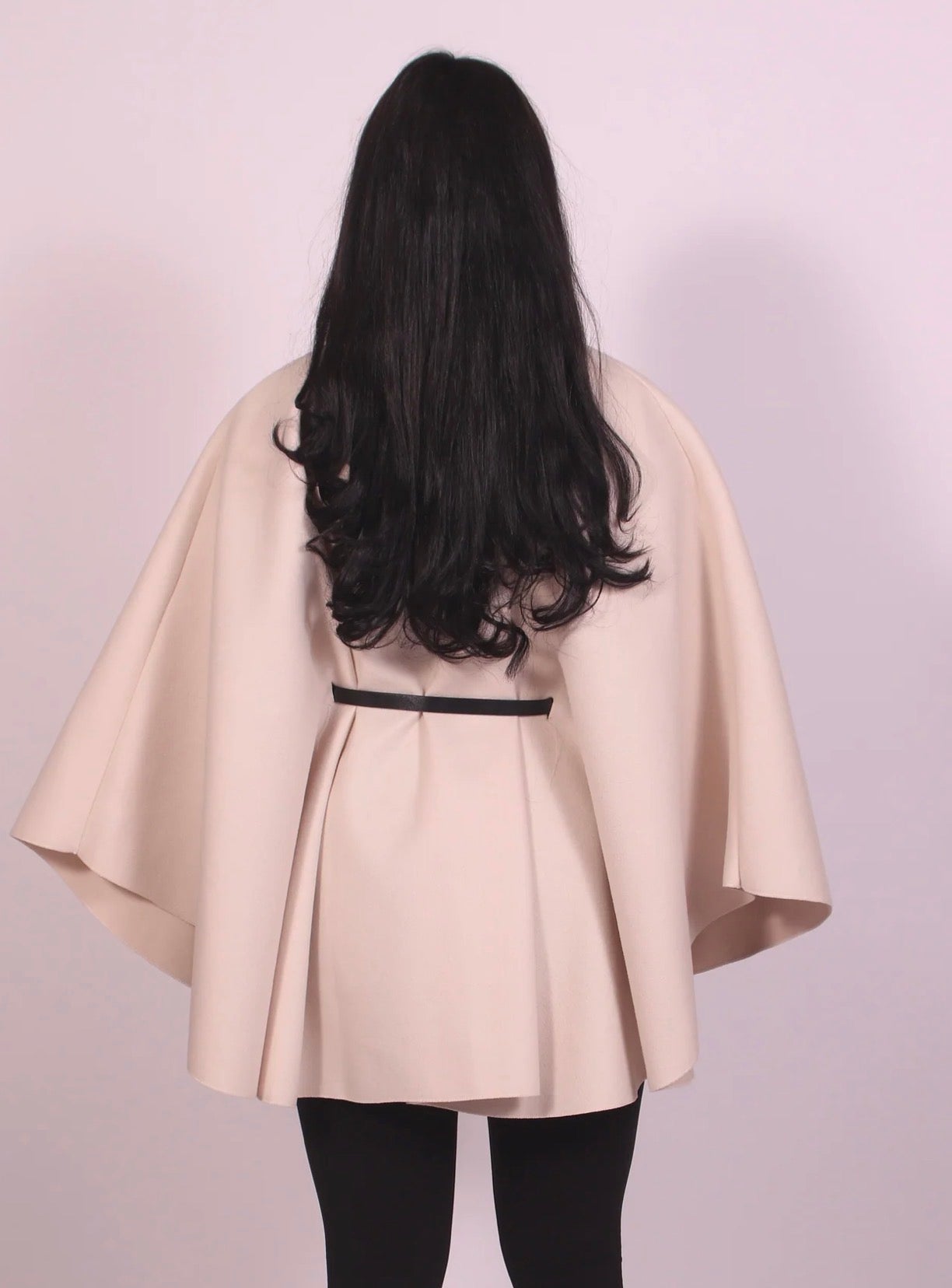 CRÈME CAPE CHIC