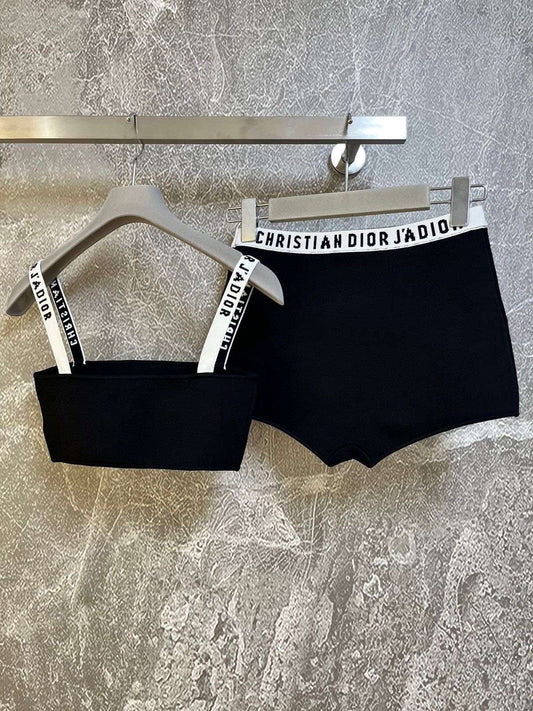 Coffret CD court en noir et blanc