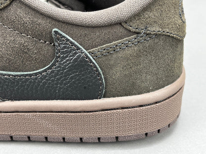 JORDAN 1 RETRO LOW OG SP x TRAVIS SCOTT VELVET BROWN