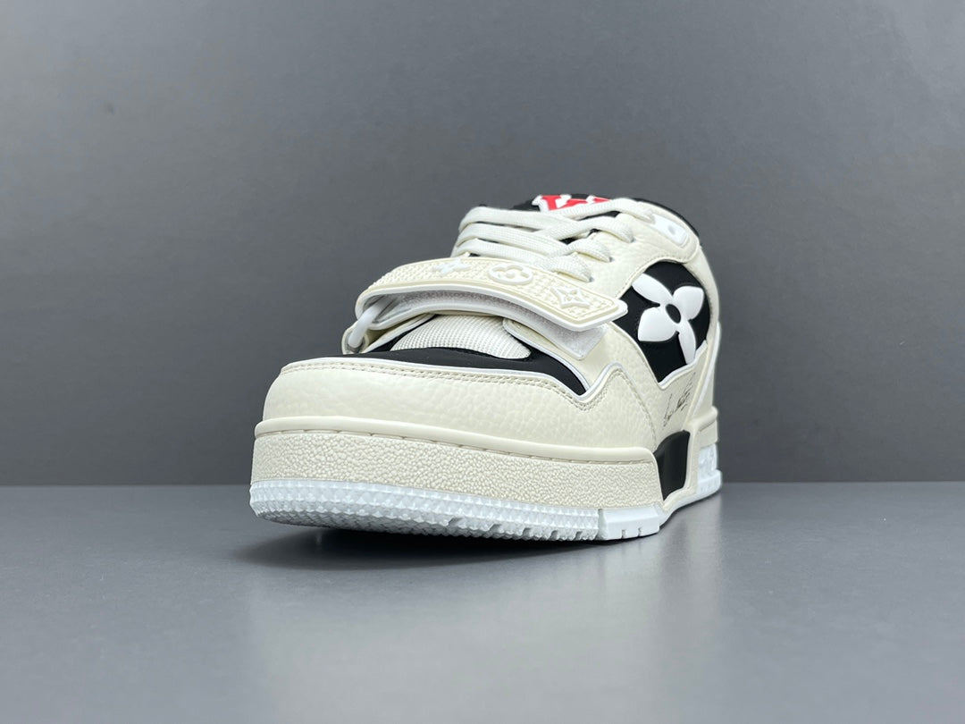 LOUIS VUITTON LV TRAINER SNEAKER