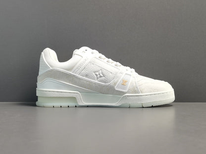 LOUIS VUITTON LV TRAINER SNEAKER