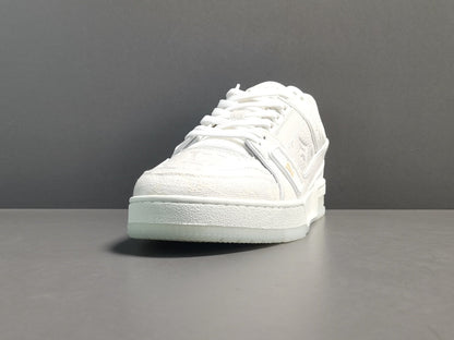 LOUIS VUITTON LV TRAINER SNEAKER