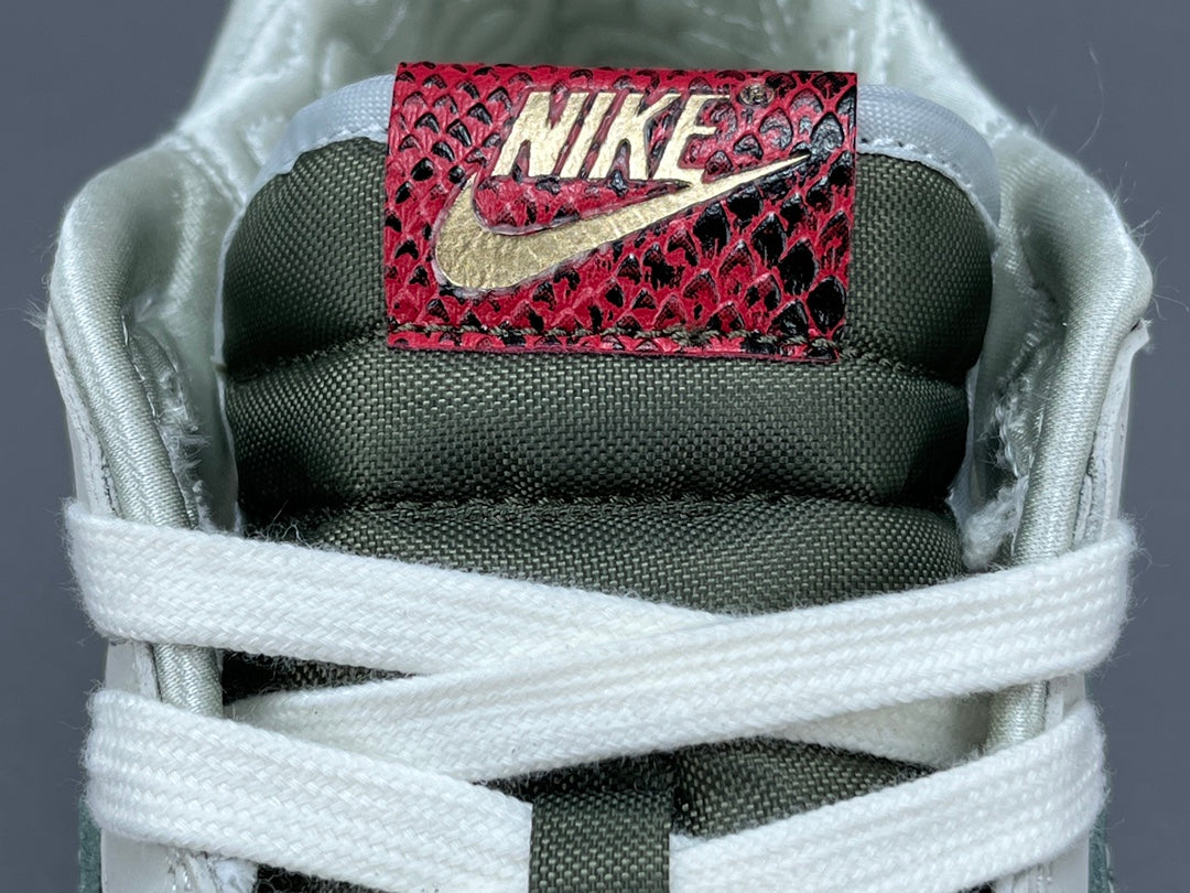 NIKE DUNK LOW x YEAR OF THE SNAKE