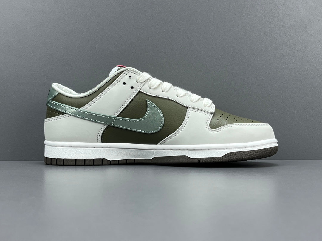 NIKE DUNK LOW x YEAR OF THE SNAKE