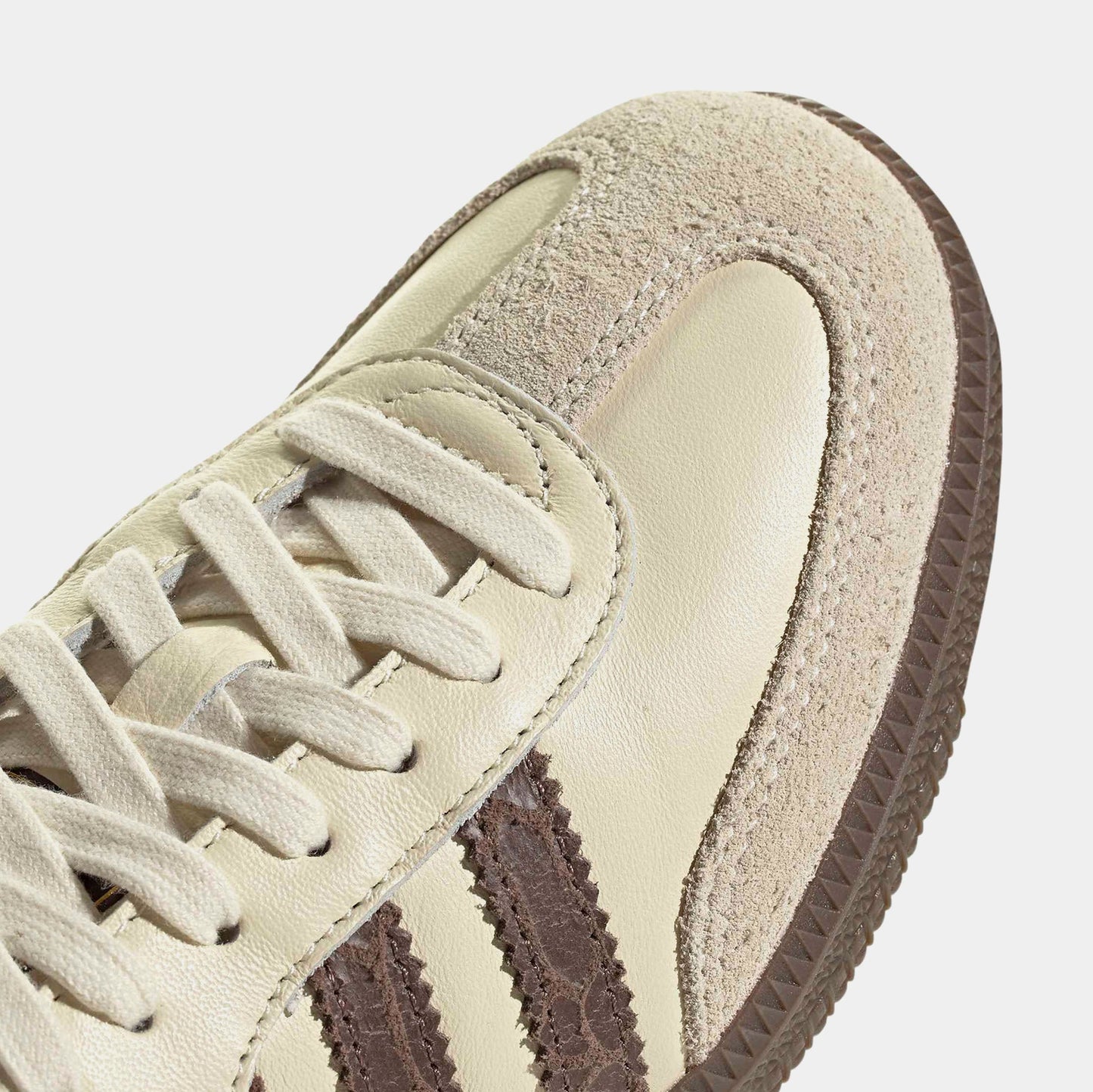Samba OG Womens Lifestyle Shoes (Cream White/Earth Strata/Maroon)