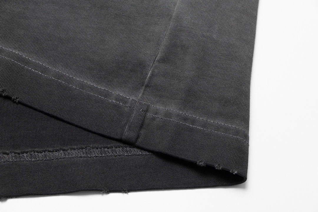 T-SHIRT À ÉCUSSON CROISÉ CŒURS CHROMÉS GRIS DÉLAVÉ