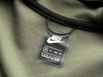 SWEAT À CAPUCHE NIKE TECH FLEECE x VERT ARME