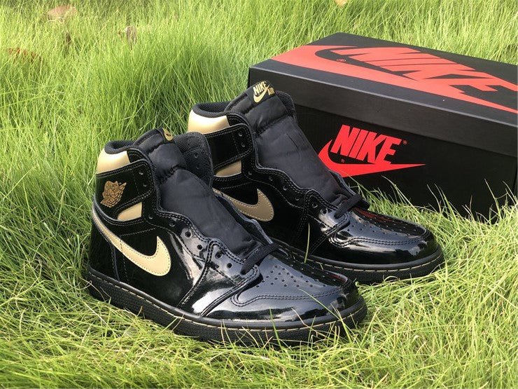 JORDAN 1 HIGH x NOIR OR MÉTALLISÉ 