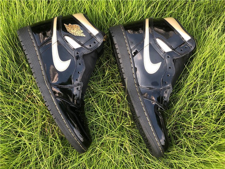 JORDAN 1 HIGH x NOIR OR MÉTALLISÉ 