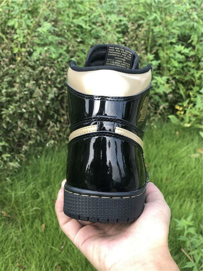 JORDAN 1 HIGH x NOIR OR MÉTALLISÉ 