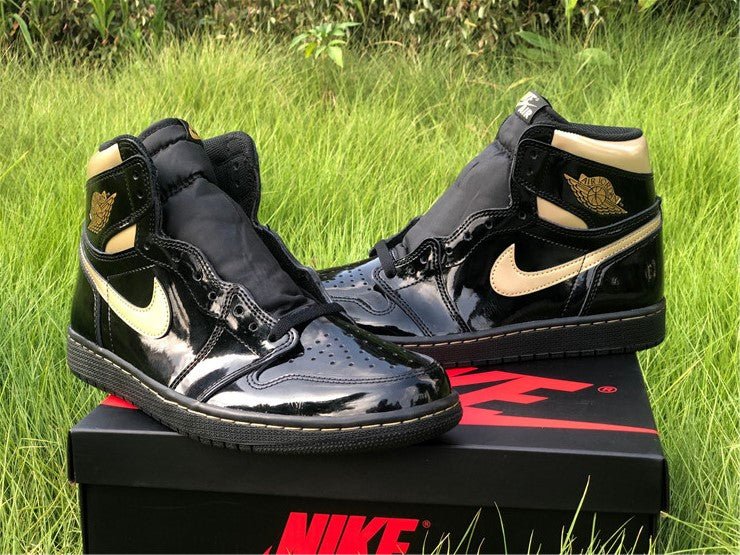 JORDAN 1 HIGH x NOIR OR MÉTALLISÉ 
