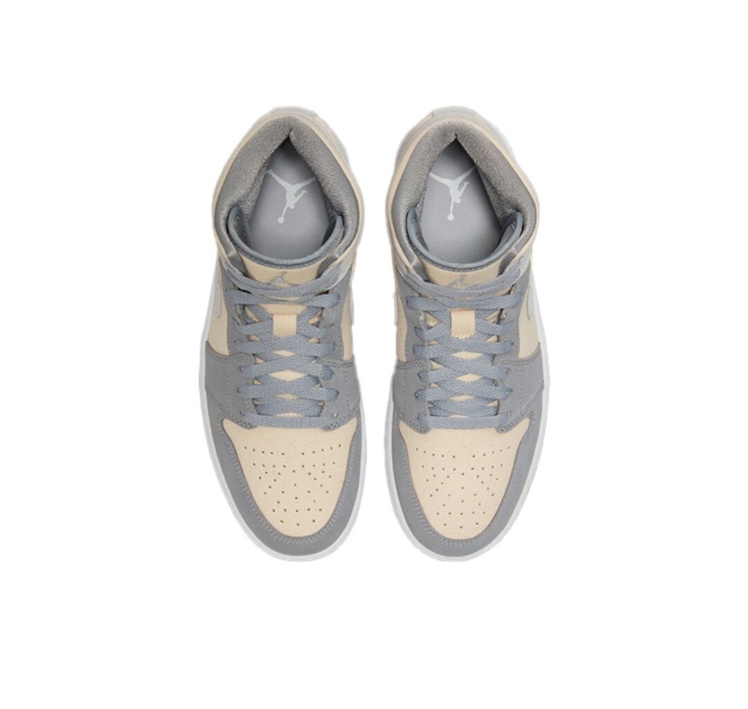 JORDAN 1 MID SE x GRIS PARTICULES LAIT DE COCO