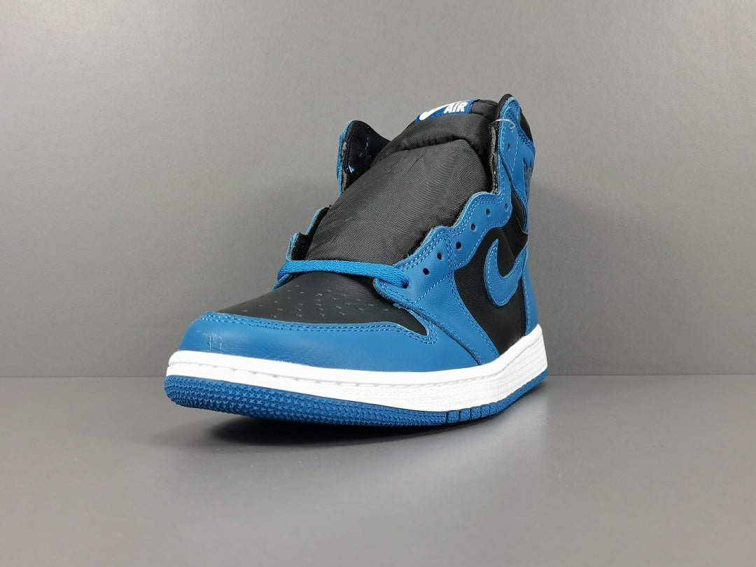 JORDAN 1 RETRO HIGH OG x BLEU MARINA FONCÉ 