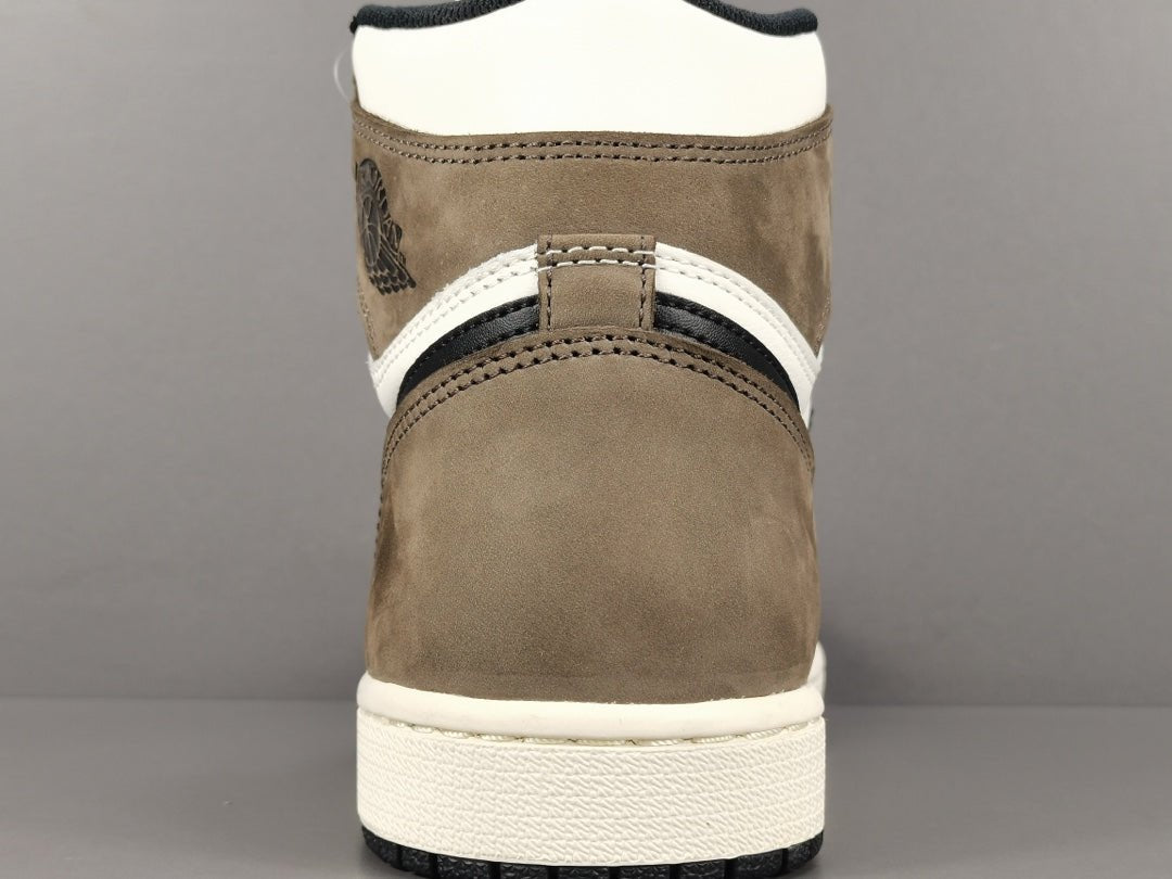 JORDAN 1 RETRO HIGH x DARK MOCHA 