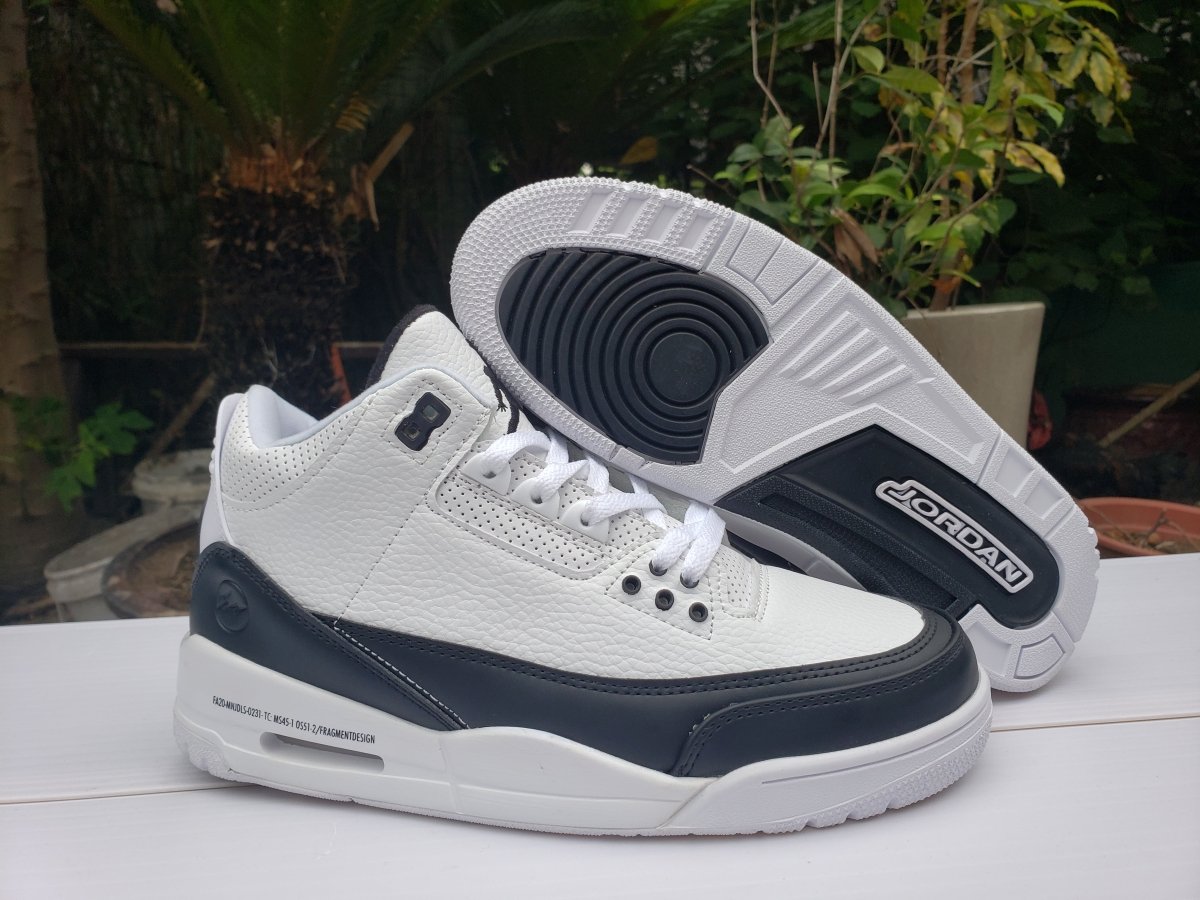 JORDAN 3 RETRO x Fragment 