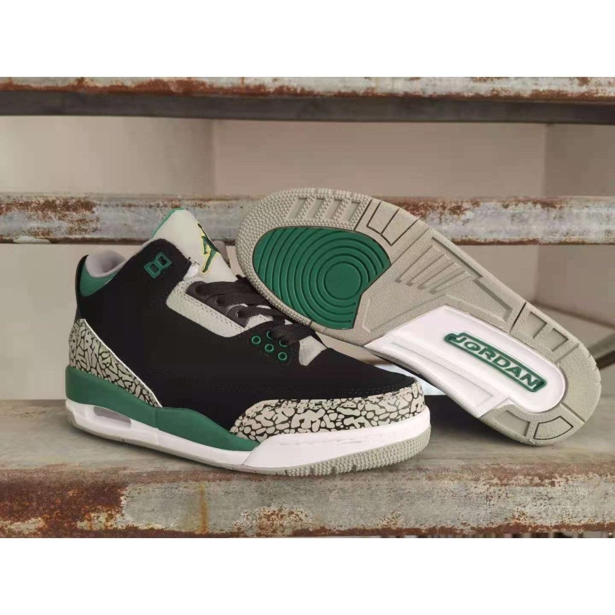 JORDAN 3 RETRO x VERT PIN 